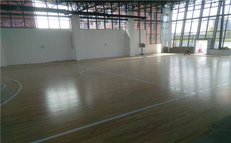 俄勒岡松體育館木地板怎么保養(yǎng)?
